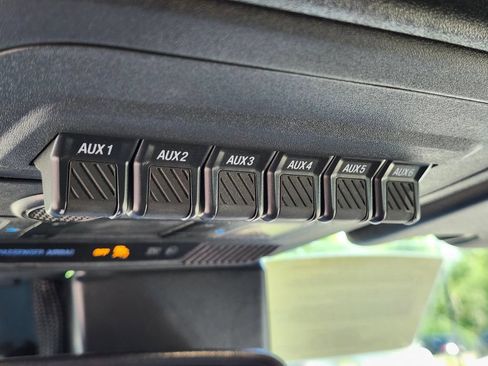 Certified 2024 Ford Bronco Wildtrak AWD/4WD image 25