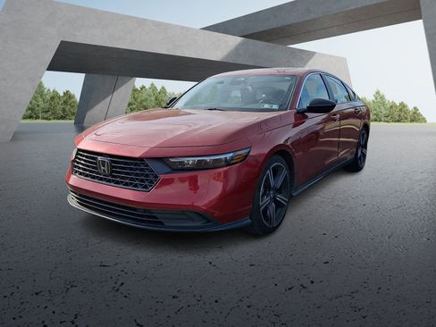 Used 2023 Honda Accord Sport image 2