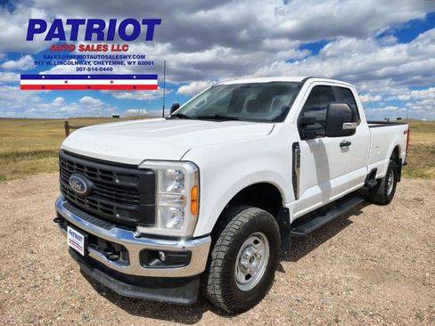 Used 2023 Ford F250 XL w/ Snow Plow/Camper Package AWD/4WD image 1