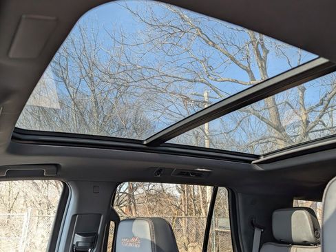 New 2026 Chevrolet Tahoe High Country AWD/4WD image 7