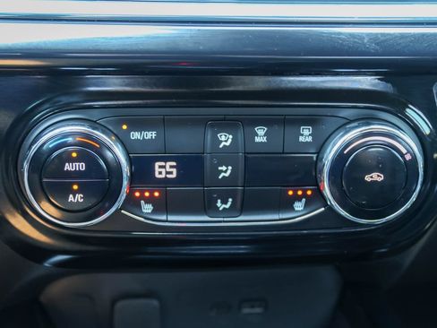 Used 2026 Chevrolet Trax RS FWD image 17
