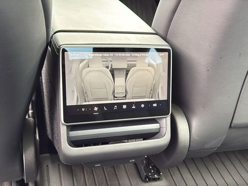 Used 2025 Tesla Model 3 Long Range image 13