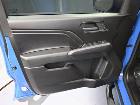 Used 2025 Chevrolet Colorado Trail Boss AWD/4WD image 13