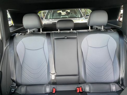 New 2026 Volkswagen Tiguan SE R-Line FWD image 18