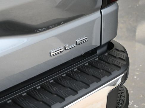 New 2026 GMC Sierra 1500 SLE w/ Preferred Package image 13