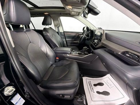 Used 2022 Toyota Highlander Limited image 31