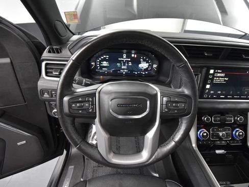 Used 2022 GMC Yukon Denali w/ Denali Ultimate Package image 27