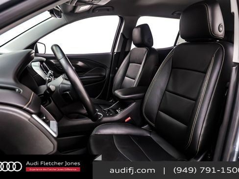 Used 2021 GMC Terrain SLT w/ Elevation Edition image 16