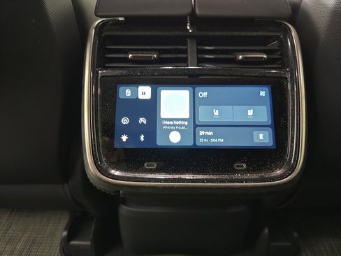 Used 2023 Rivian R1S Adventure image 30