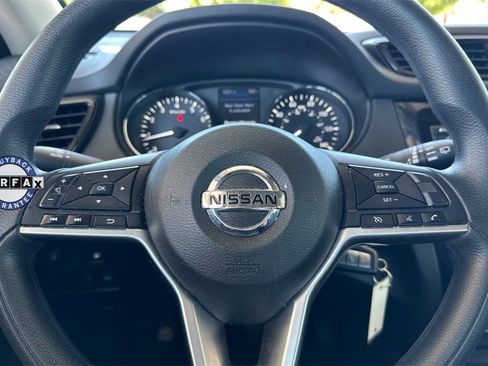 Used 2020 Nissan Rogue S image 32