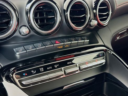 Used 2018 Mercedes-Benz AMG GT Roadster image 17