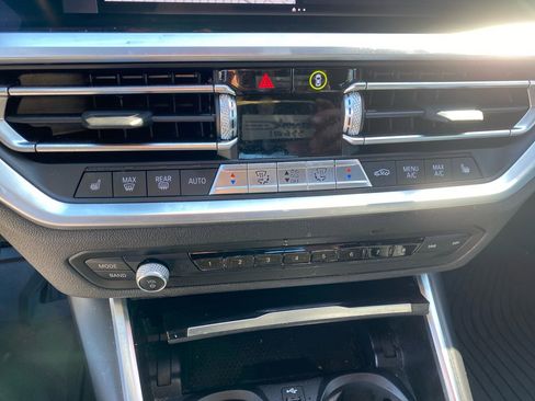 Used 2021 BMW 330i xDrive Sedan w/ Driving Assistance Package image 17