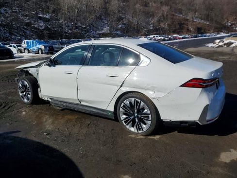 Used 2026 BMW i5 eDrive40 image 4