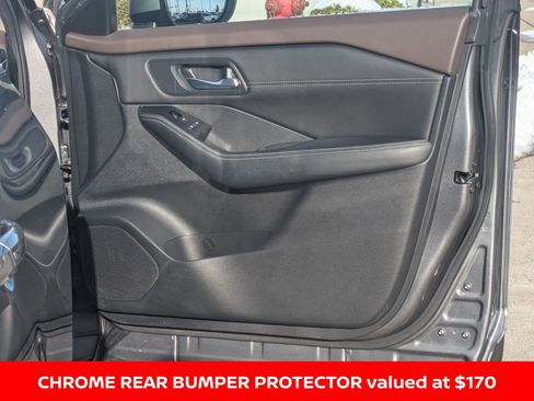 Certified 2022 Nissan Rogue SV w/ SV Premium Package image 28