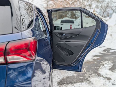 Used 2023 Chevrolet Equinox LT image 41