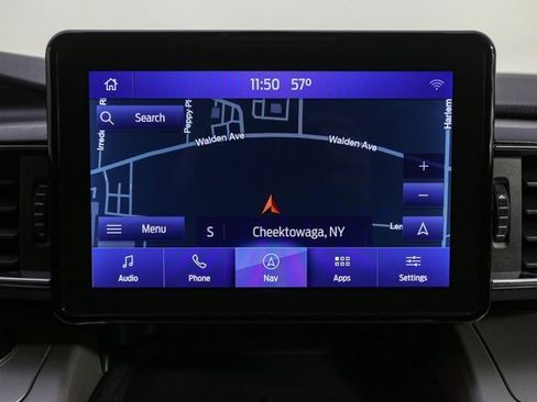 Used 2022 Ford Explorer XLT w/ Equipment Group 202A image 24