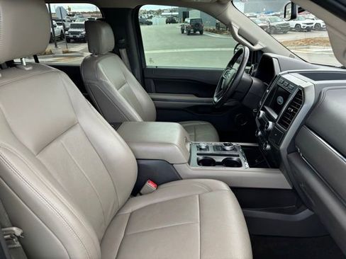 Used 2020 Ford Expedition XLT w/ Equipment Group 202A image 27