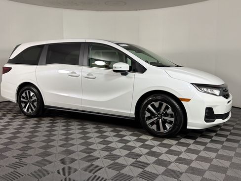 New 2026 Honda Odyssey EX-L image 6