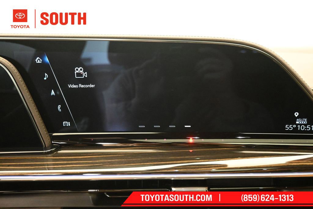 Used 2024 Cadillac Escalade Sport w/ LPO, ONYX Package AWD/4WD image 16