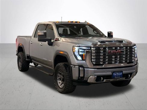 Used 2024 GMC Sierra 2500 Denali w/ Denali Reserve Package image 8