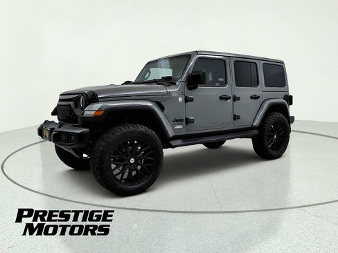 Used 2020 Jeep Wrangler Unlimited Sahara AWD/4WD image 3