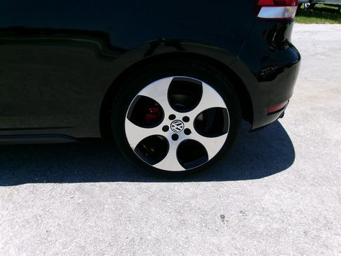 Used 2011 Volkswagen GTI 2-Door FWD image 13