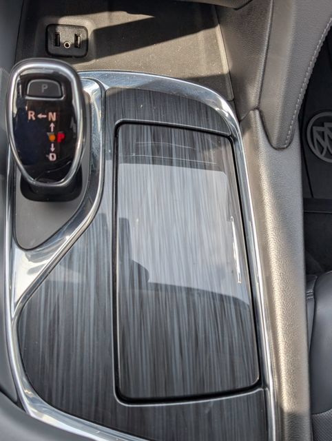 Used 2018 Buick Enclave Essence AWD/4WD image 26
