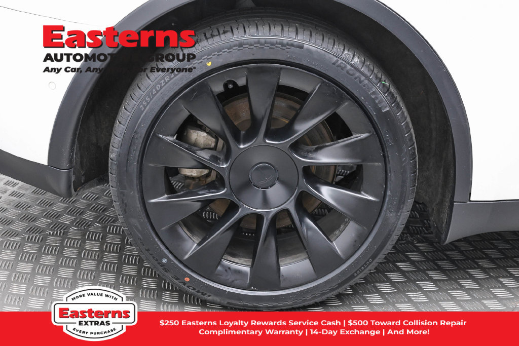 Used 2022 Tesla Model Y Long Range AWD/4WD image 24