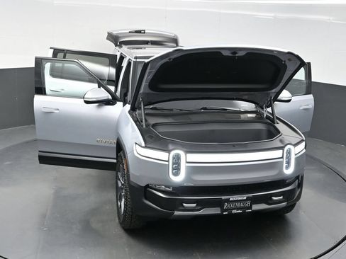 Used 2023 Rivian R1S Adventure AWD/4WD image 42