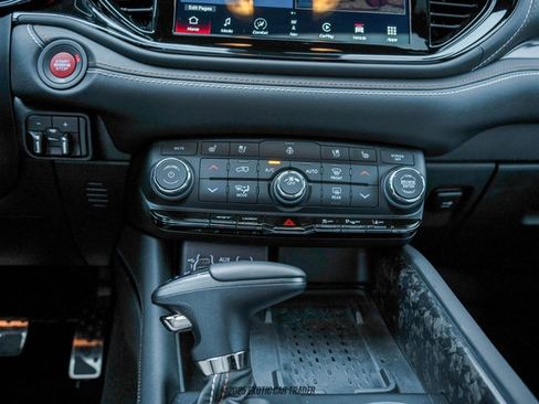 Used 2025 Dodge Durango SRT Hellcat image 34