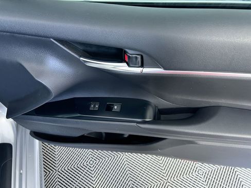 Used 2020 Toyota Camry SE image 30