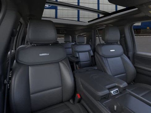 New 2026 Ford Expedition Platinum image 10