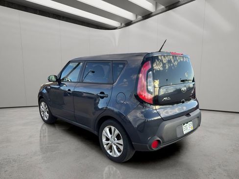 Used 2015 Kia Soul + image 8
