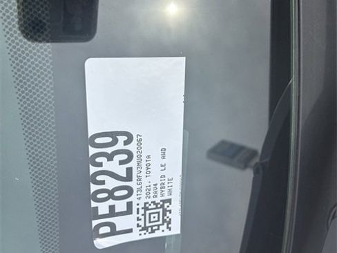 Used 2021 Toyota RAV4 LE image 30