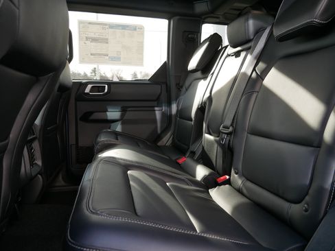 New 2025 Ford Bronco Outer Banks image 6