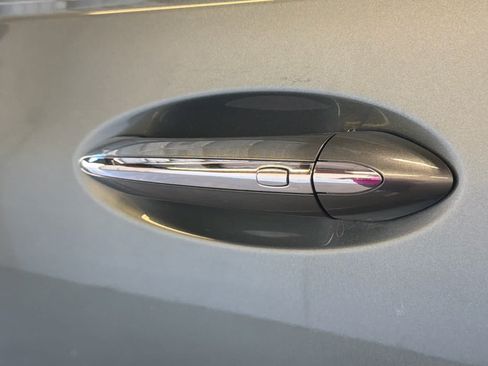Used 2023 Buick Enclave Essence w/ Experience Buick Package AWD/4WD image 12
