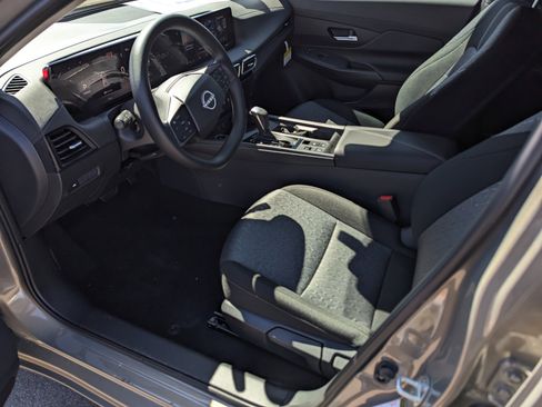 New 2026 Nissan Sentra SV image 9