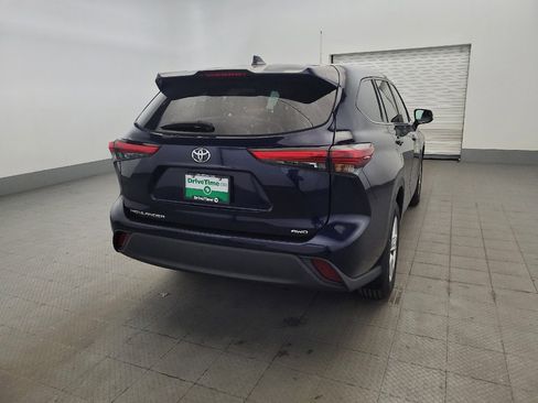 Used 2020 Toyota Highlander L AWD/4WD image 7