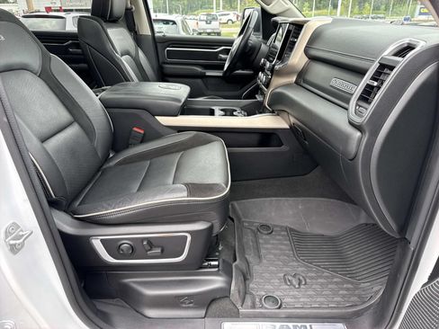 Used 2022 RAM 1500 Laramie AWD/4WD image 25