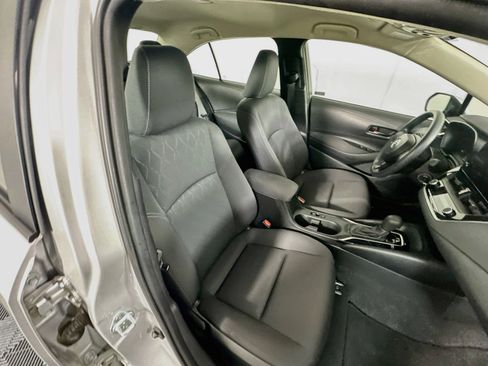 Used 2024 Toyota Corolla LE FWD image 30