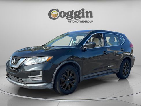 Used 2017 Nissan Rogue S image 1
