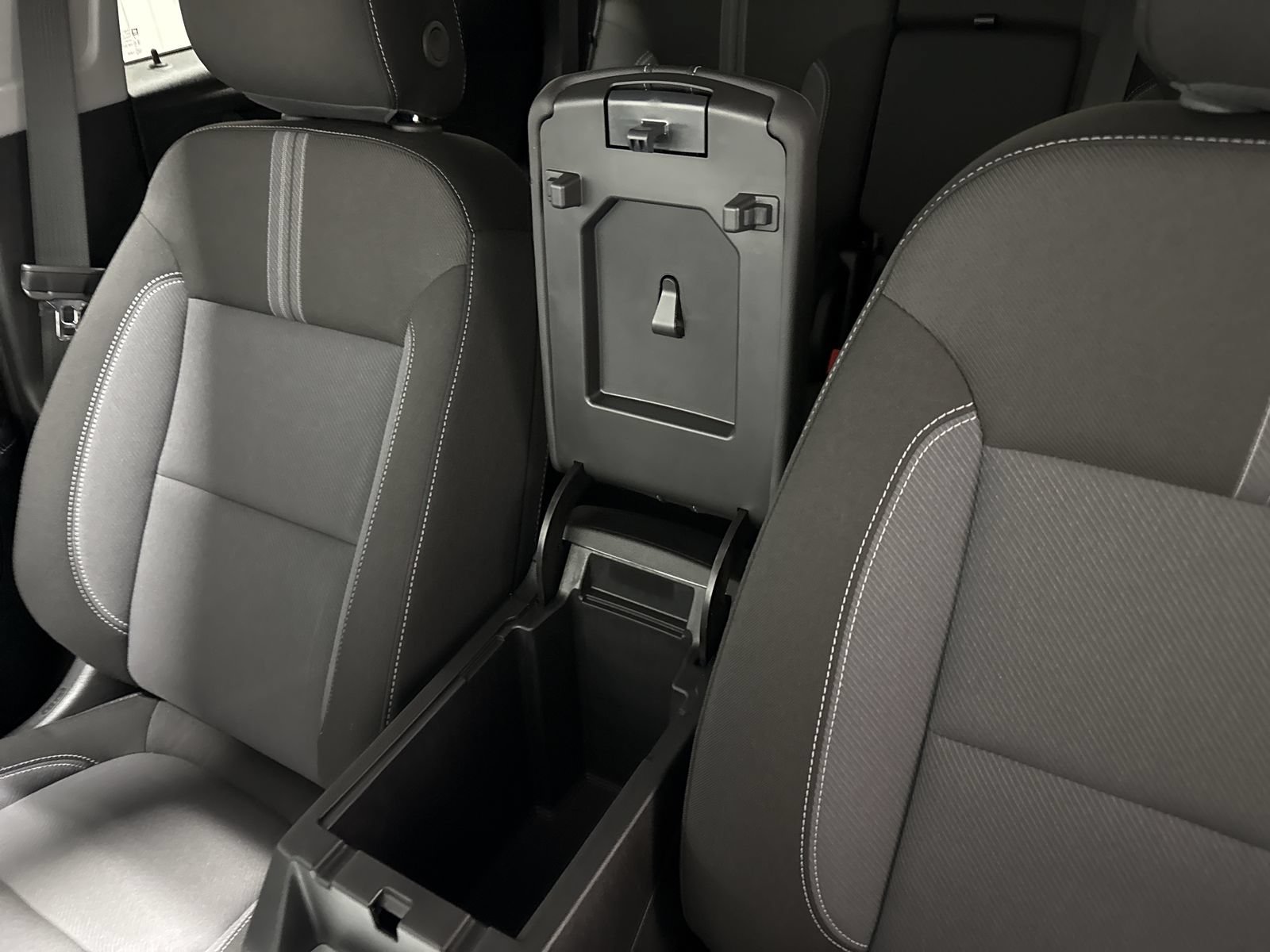 New 2026 Chevrolet Blazer LT w/ Convenience Package FWD image 36
