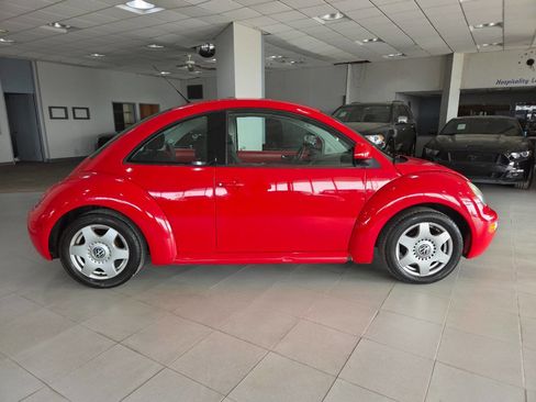 Used 1998 Volkswagen Beetle Coupe FWD image 8
