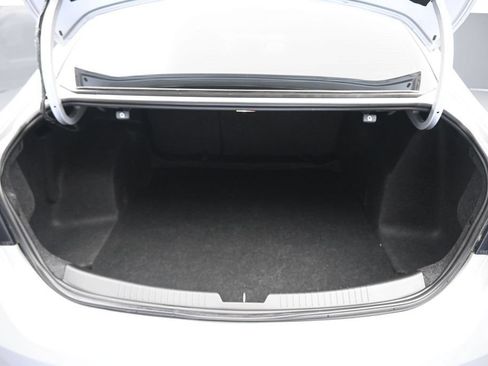 Used 2022 Chevrolet Malibu LT FWD image 41