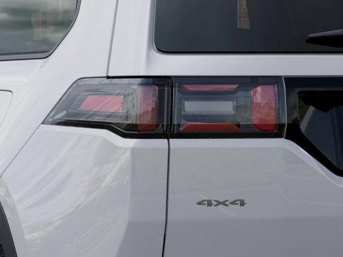 New 2026 Jeep Cherokee Overland AWD/4WD image 9