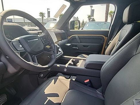 New 2026 Land Rover Defender 110 AWD/4WD image 11