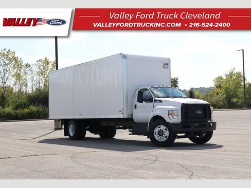 New 2026 Ford F750 2WD Regular Cab Super Duty image 1