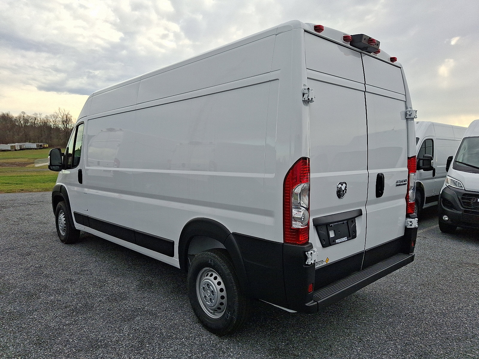 Used 2024 RAM ProMaster 2500 w/ Safety Group FWD image 3
