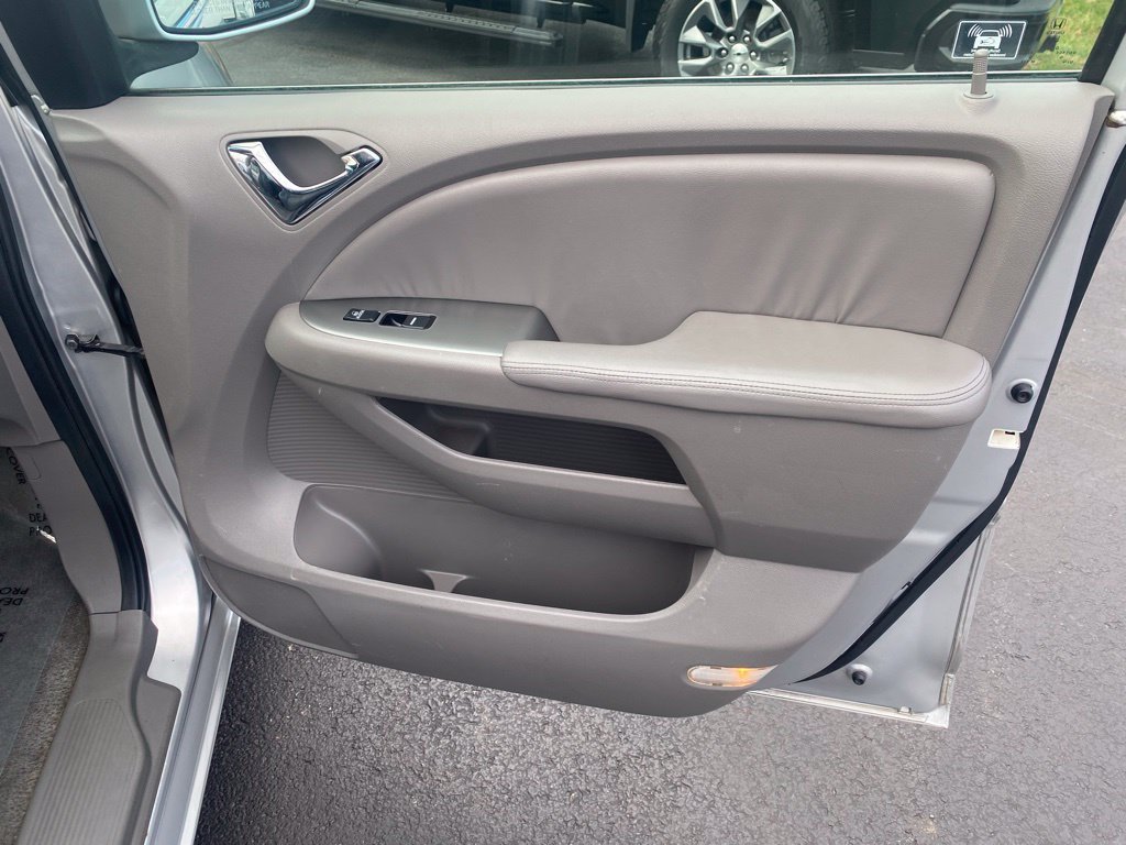 Used 2010 Honda Odyssey EX-L image 23