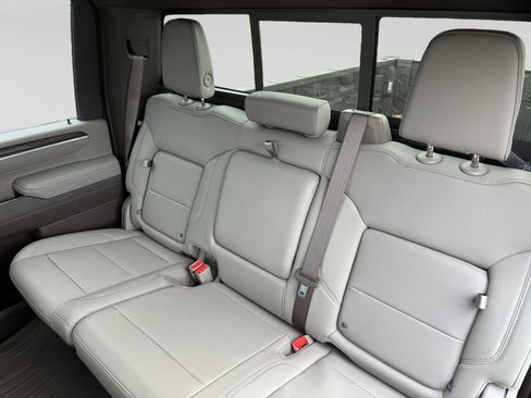 New 2025 GMC Sierra 3500 SLT w/ SLT Premium Package image 16